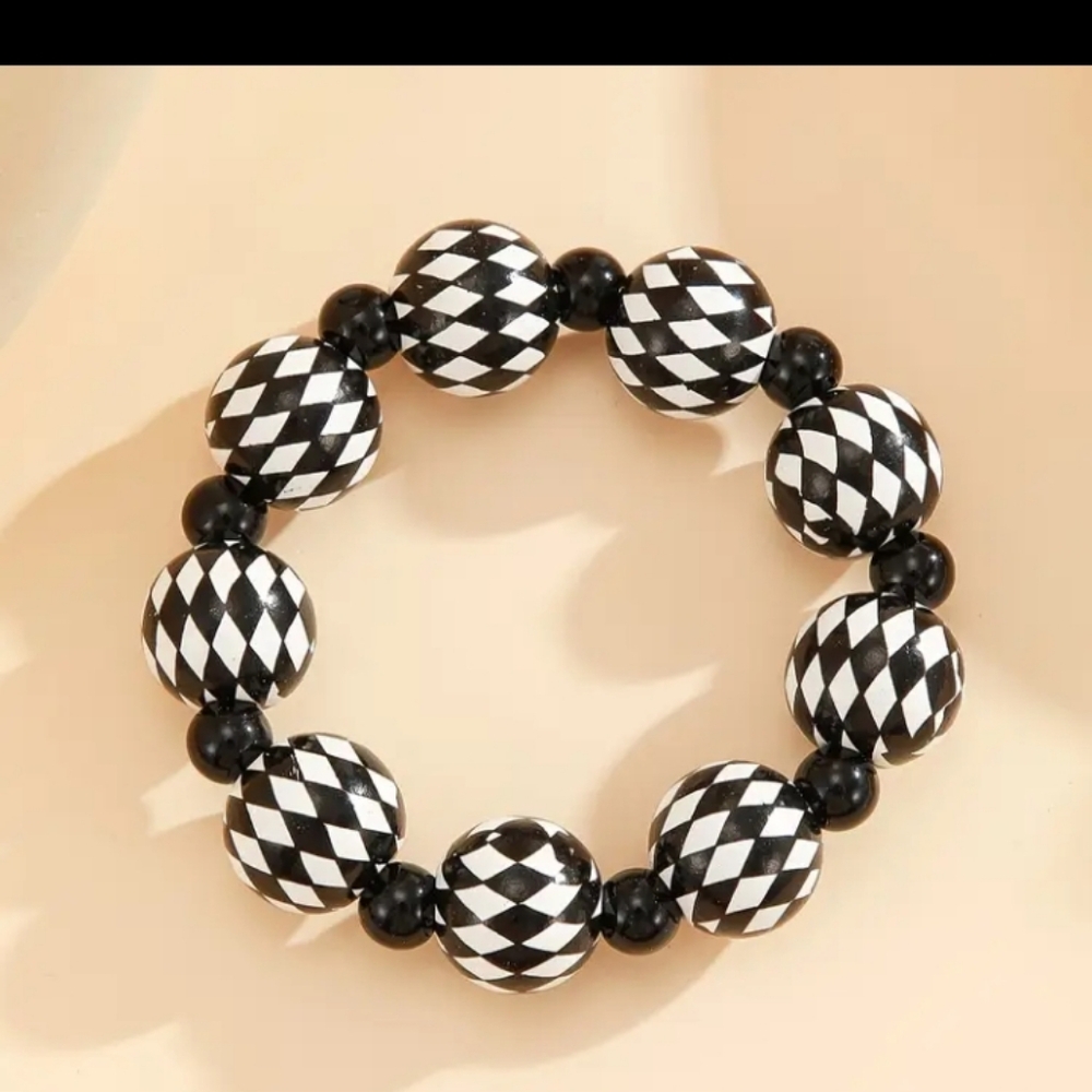 Black n white bracelet